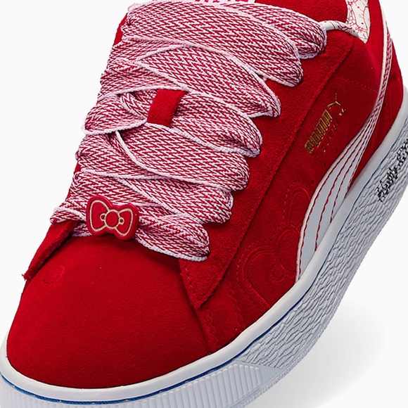 pumas hello kitty